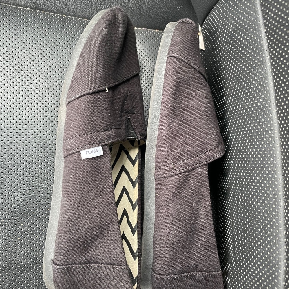 TOMS Classic Black Slip-On Shoes
